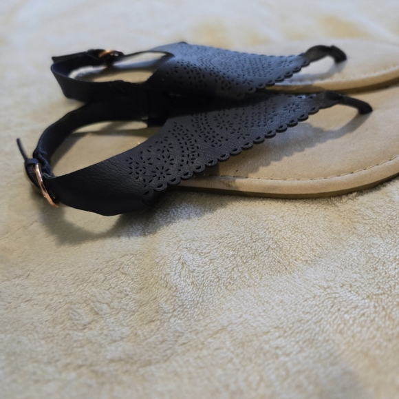 Lauren Conrad Navy Sandals like new - Picture 5 of 7